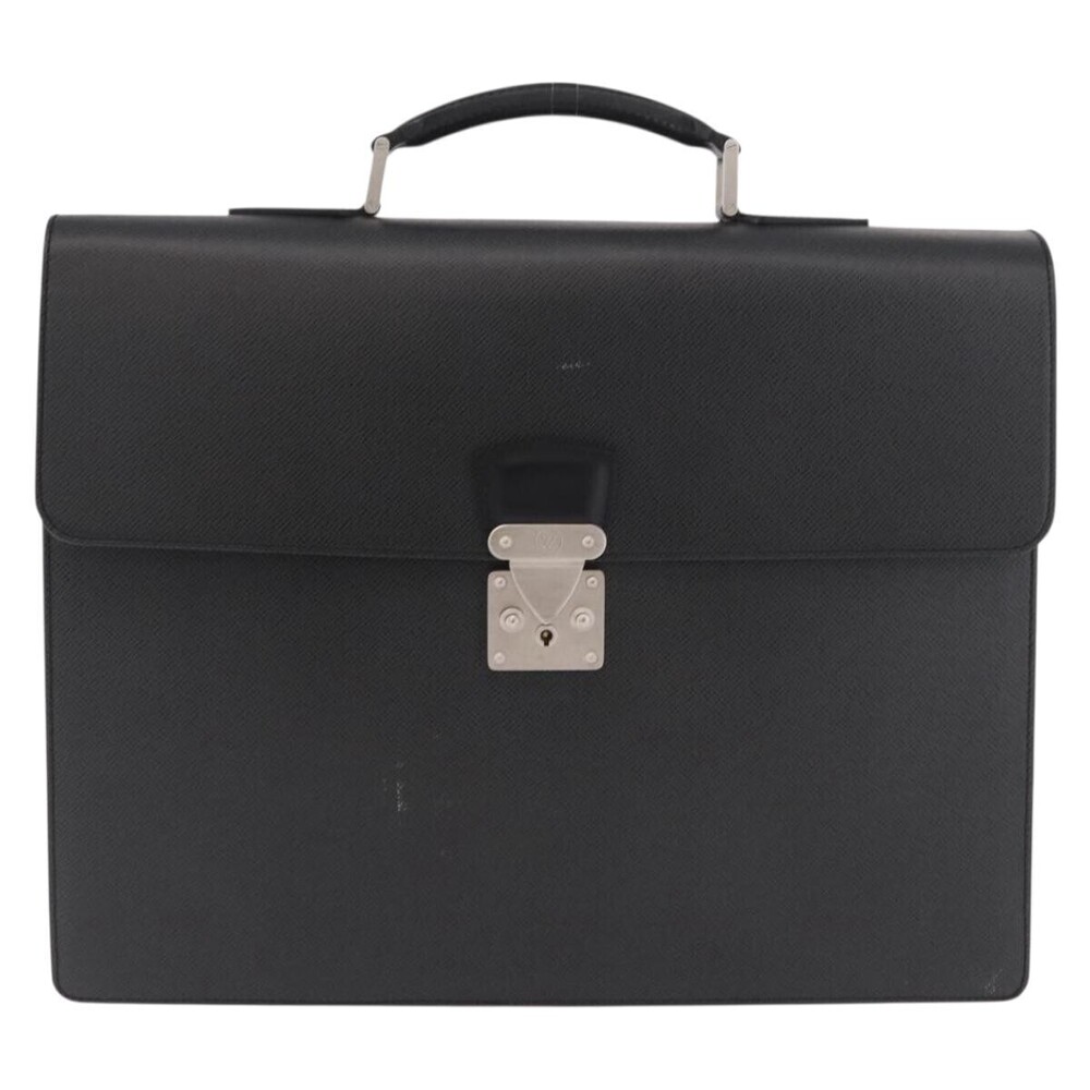 Louis Vuitton Serviette Moskova Taiga Leather